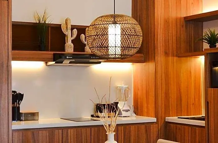 ホテル Kammora Living And - Invest Club Pererenan